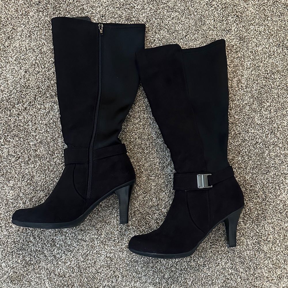 Elegant Black Shin-High Boots